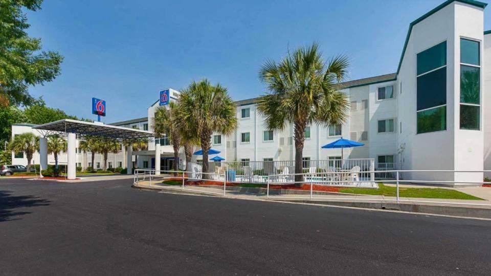 Motel 6 Columbia Eksteriør billede